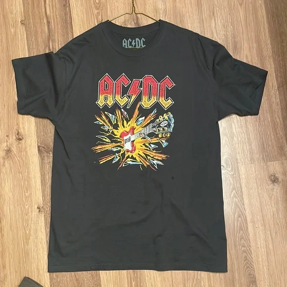 AC/DC T-shirt - Picture 1 of 4
